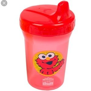 Kids spill free cup Elmo